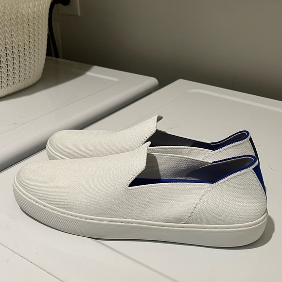 Rothy’s - Picture 2 of 3